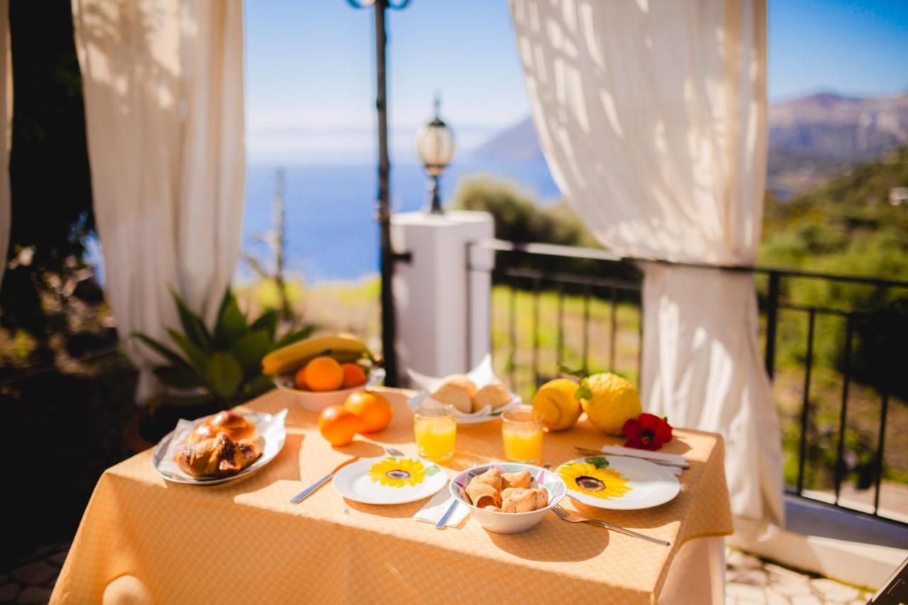 B&B Villa Maristella Lipari  Eksteriør billede